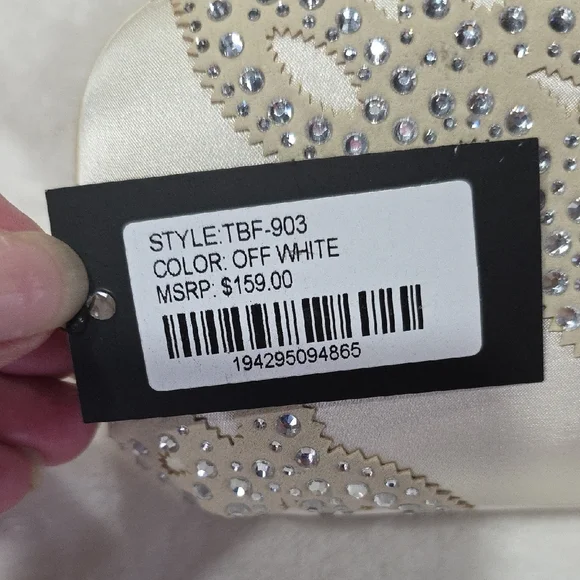 🌟Badgley Mischka Cream and Gold Clutch / Crossbody Vintage-Inspired Design🌟